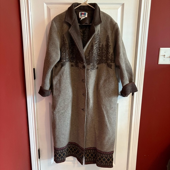 Vintage Wooded River women’s long winter coat, wool blend, Medium, bears, brown - Picture 1 of 9
